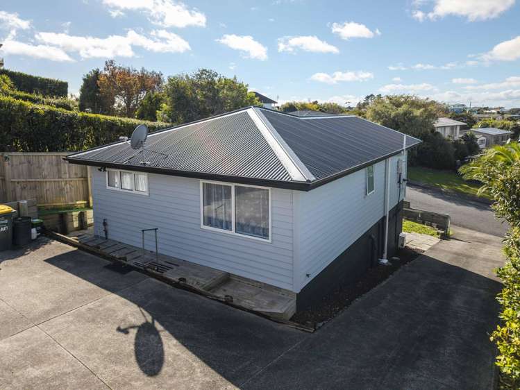 47 Amorino Drive Red Beach_36