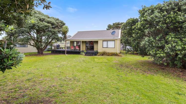 26 Cordyline Road Port Waikato_13