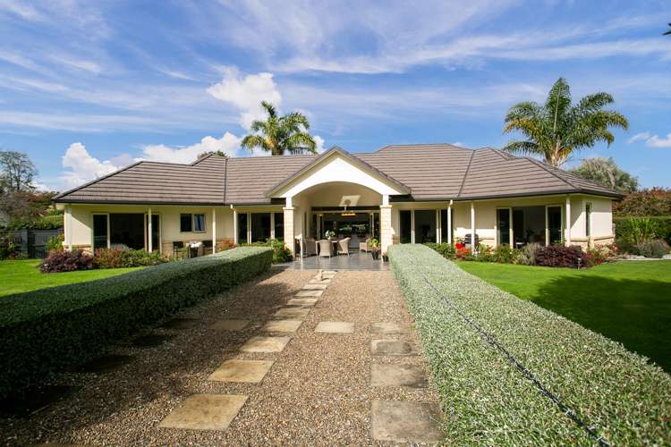 184 The Oaks Drive Leamington_22