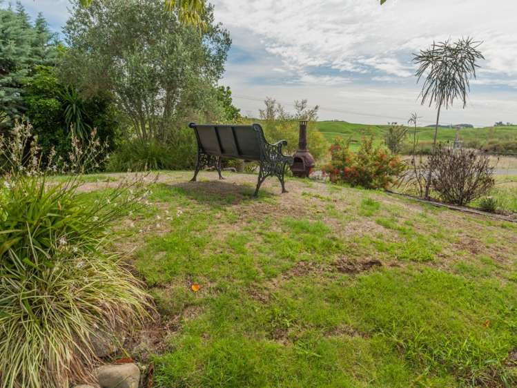 435 Waikawa Beach Road Manakau_16