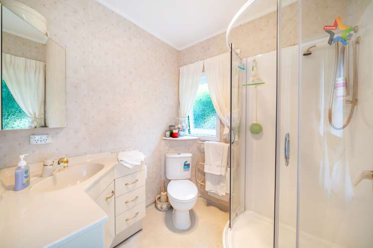 5 Mokopuna Grove Stokes Valley_12