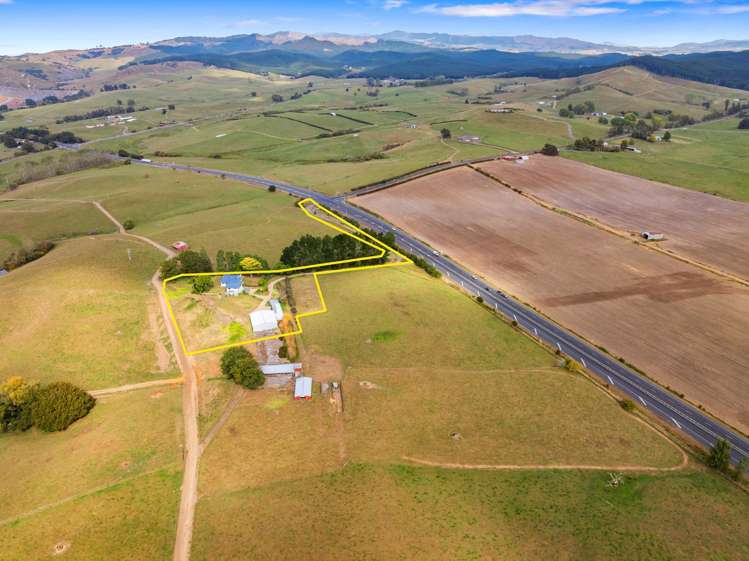 3001B State Highway 2 Waitakaruru_30