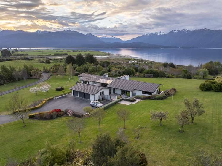 34 Kiwi Burn Place Te Anau_39