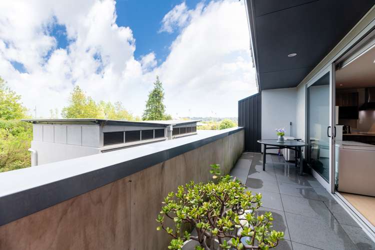 106/25 Don Mckinnon Drive_0