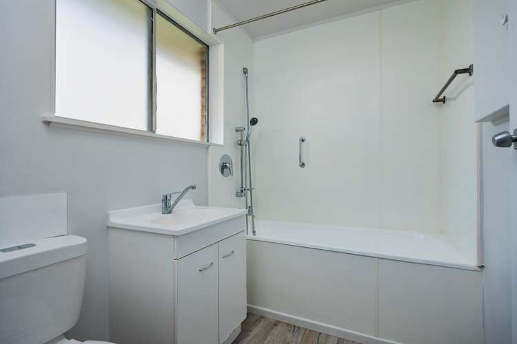 1/45 Willcott Street Mount Albert_10