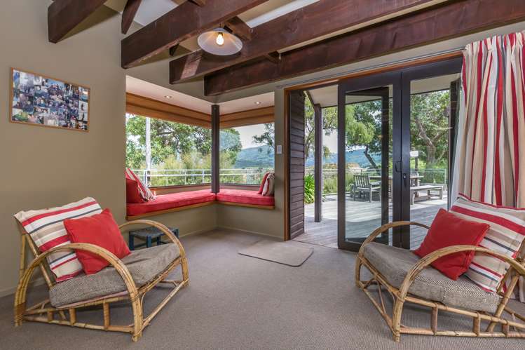 6528 Christchurch Akaroa Road Takamatua_17
