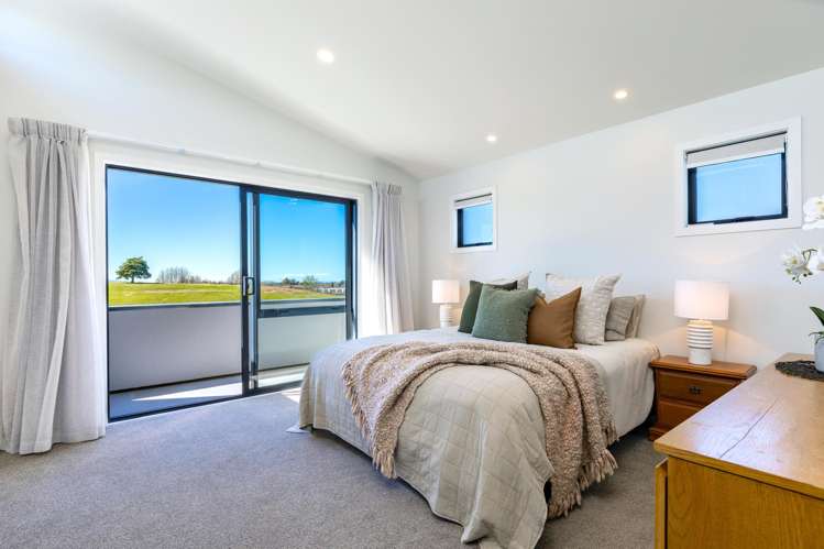 17 Pine Hill Rise Fairhall_15
