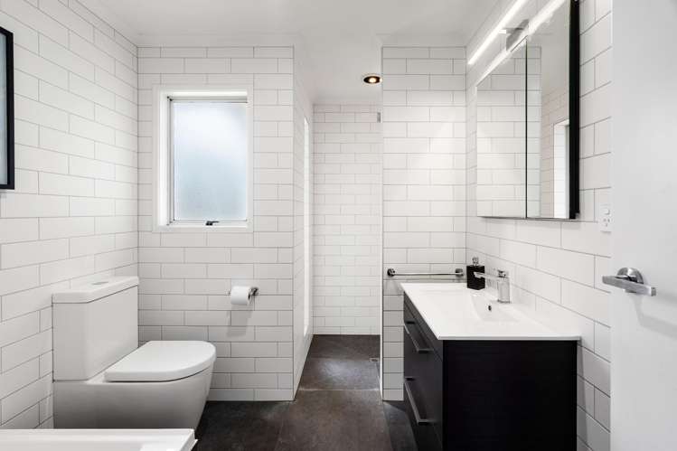 48 Robinson Crescent Tamatea_15