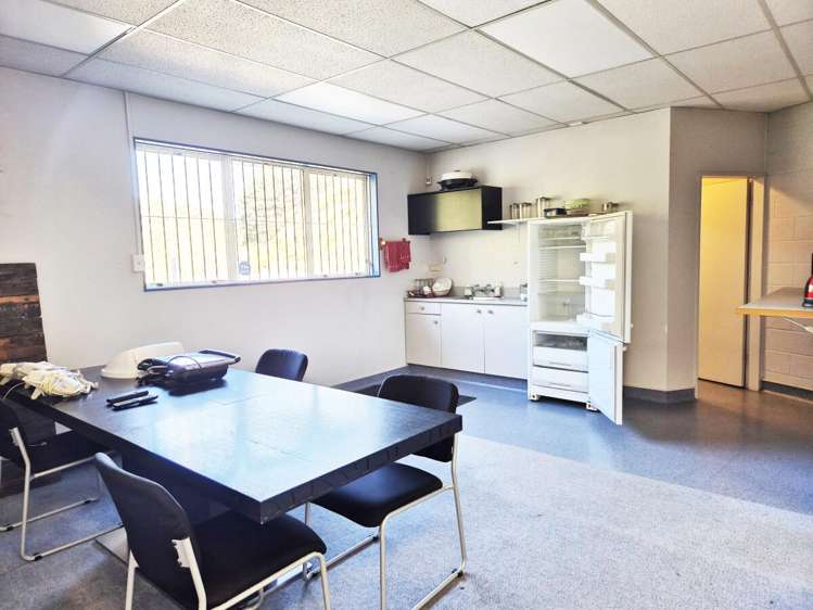 4 Tyers Road Ngauranga_11