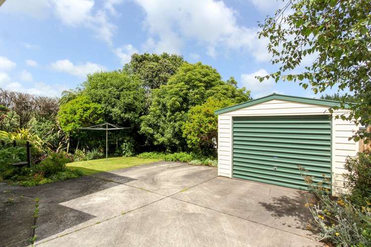 8 Hobart Drive Spotswood_13