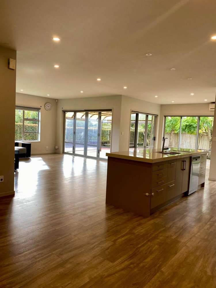 22 Salford Crescent Flat Bush_15