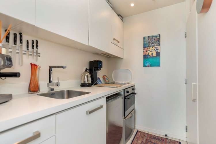 1612/10 Waterloo Quadrant Auckland Central_9