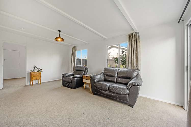 4a Cricklewood Lane Springlands_21