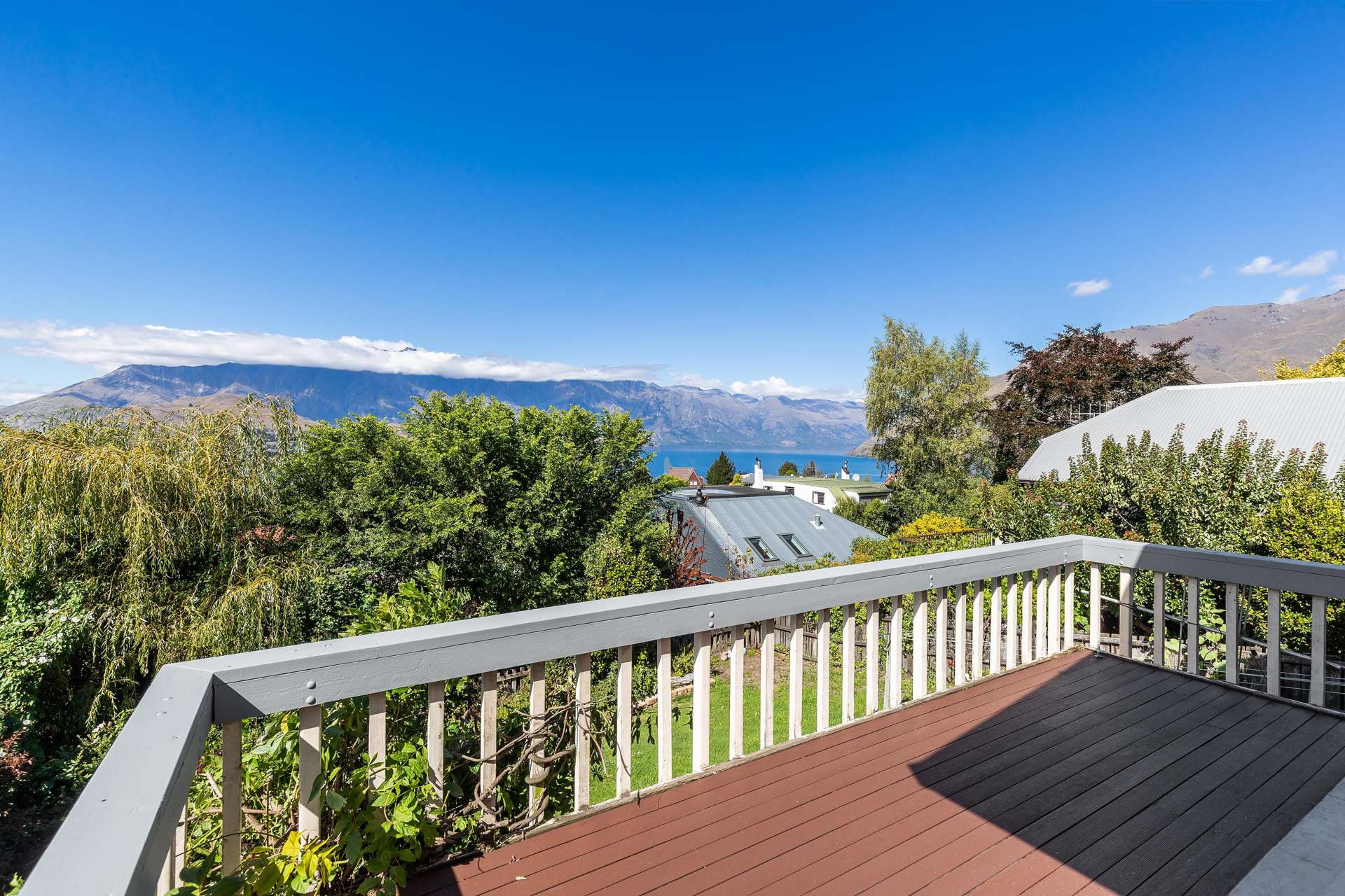 15 Avalon Crescent Fernhill/Sunshine Bay_0