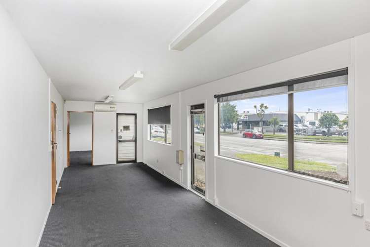 36 Edmonton Road Hornby_11