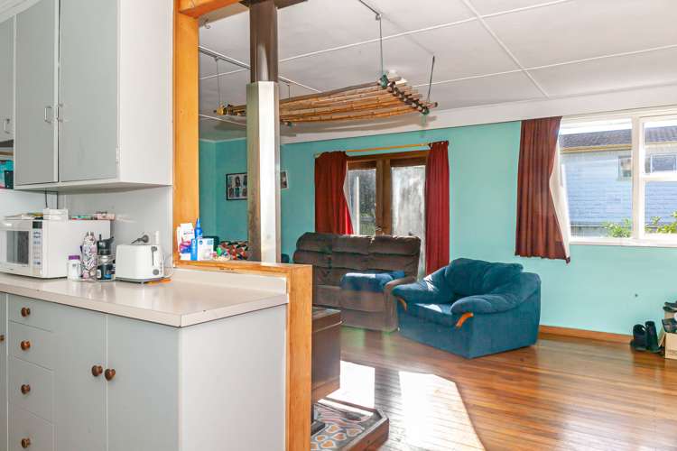 5 Feary Crescent Takaka_11