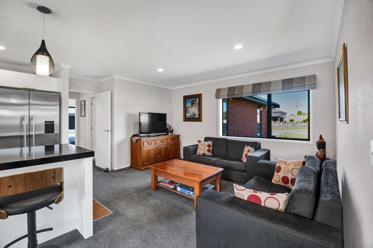 11 Cooke Farm Grove Waiwhakaiho_9