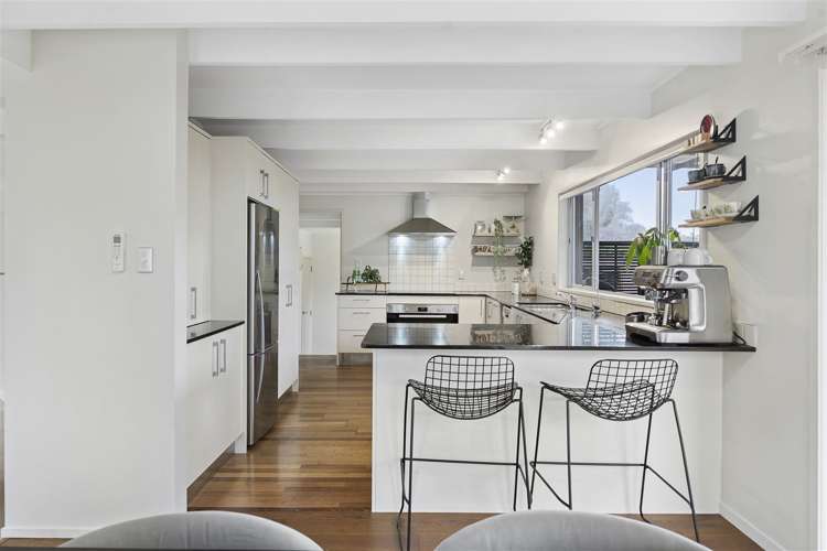 10 Sanctuary Point Sunnyhills_15