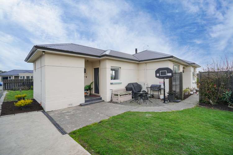 200 Pomona Street Strathern_14