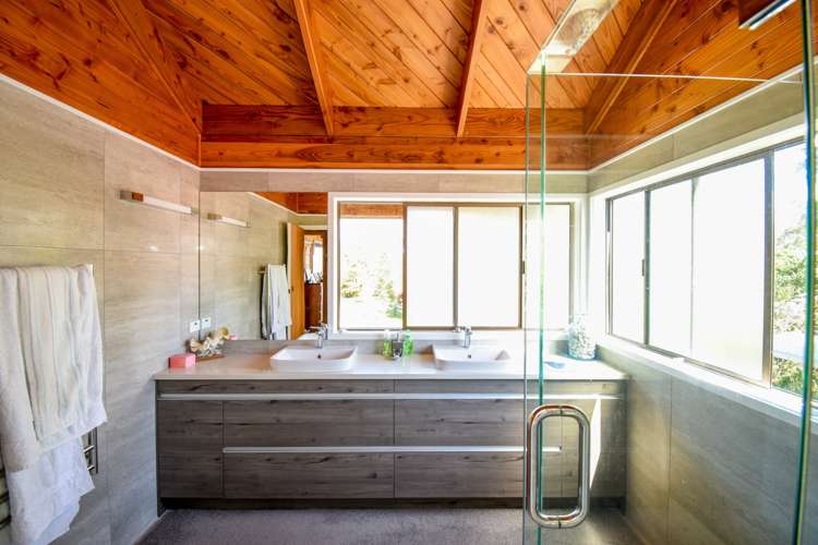 59 Howard Road Orere Point_8