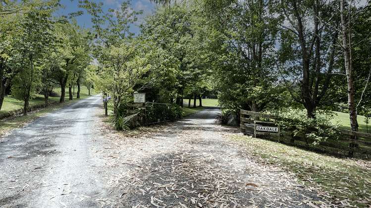 208 Mapara Road Acacia Bay_16