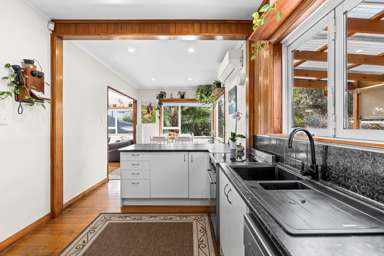 12 Barker Road_4