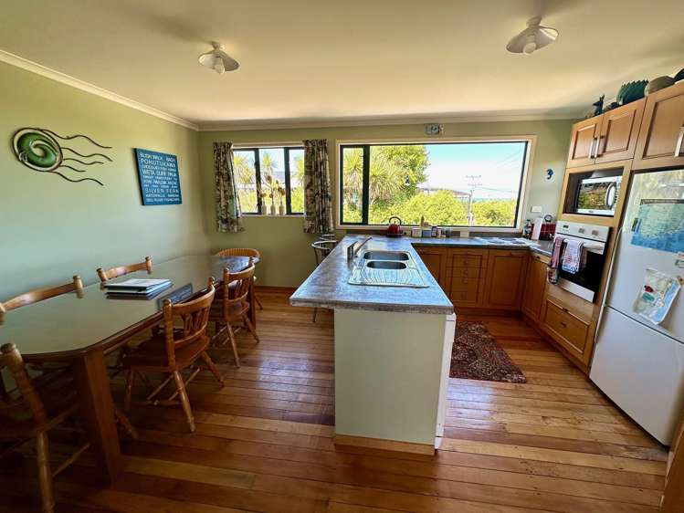 30 Tarata Street Kaka Point_10