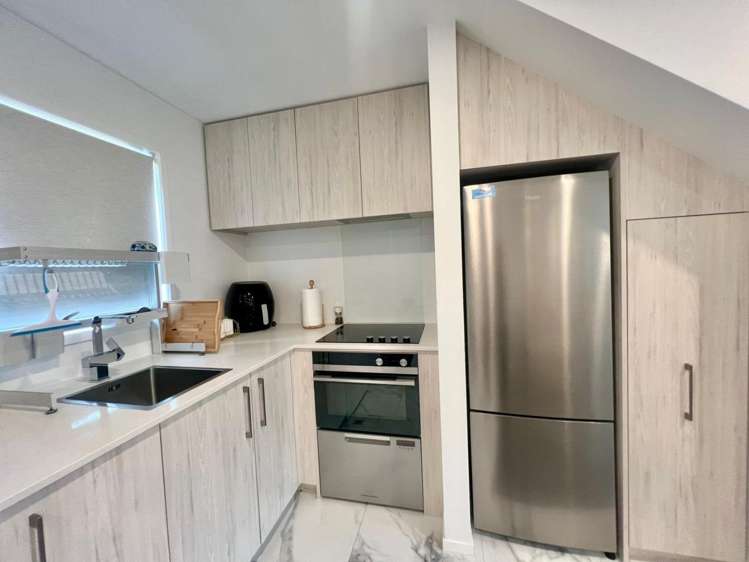 5/24 Yeovil road Te Atatu Peninsula_4