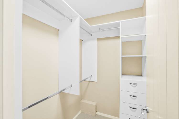 24 Crombie Green Northwood_19