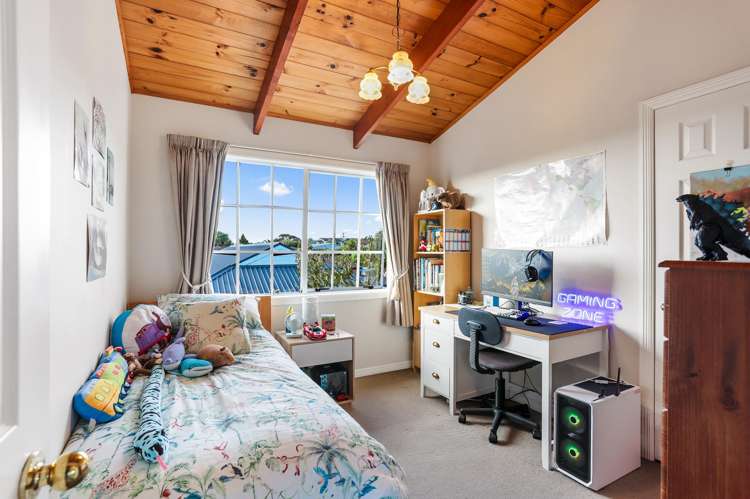 54 Evans Road Glen Eden_13