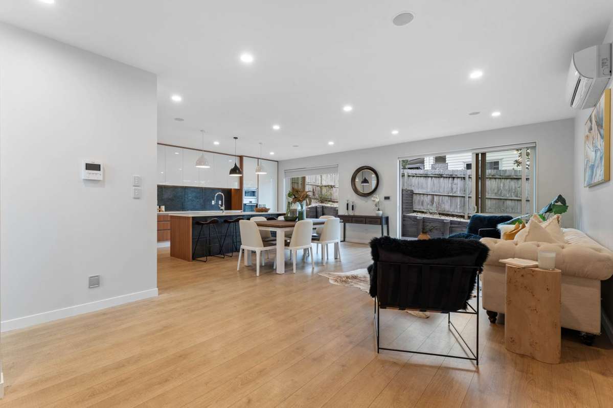 4 Carder Holland Way_1