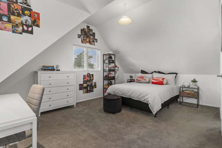 9 Kyle Road Greenhithe_20