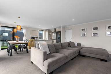 16 Pioneer Crescent_2