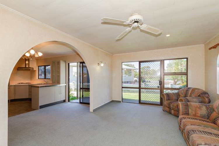 28 Perry Crescent Greenmeadows_5