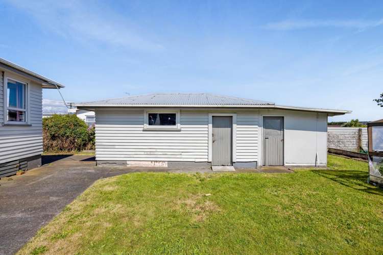 6 Buchanan Place Hawera_22