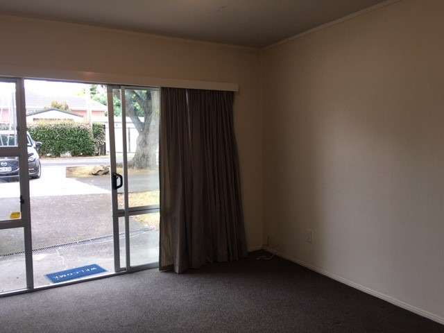 1/57a Wallace Road Papatoetoe_3