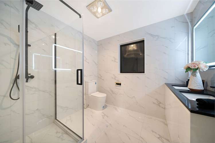 92 Godley Road Green Bay_18