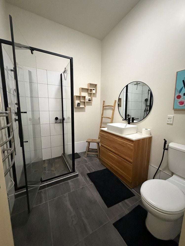 2/220 Thorndon Quay Pipitea_5