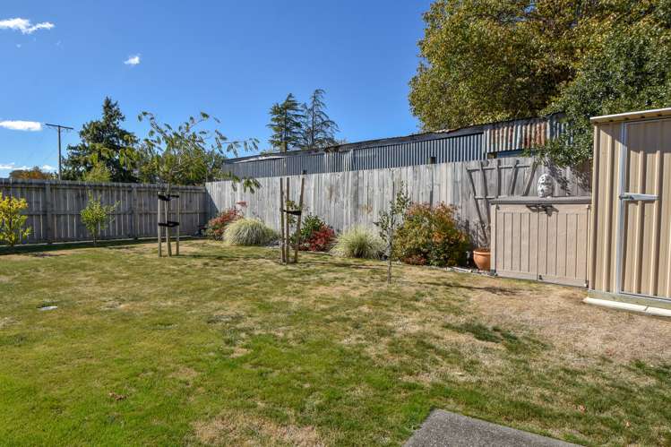 9 Ashmore Park Road Carterton_16