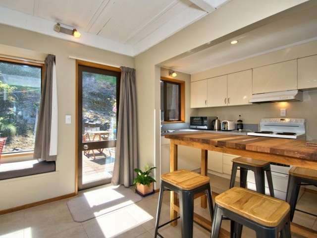 2c Larch Hill Place Queenstown_2