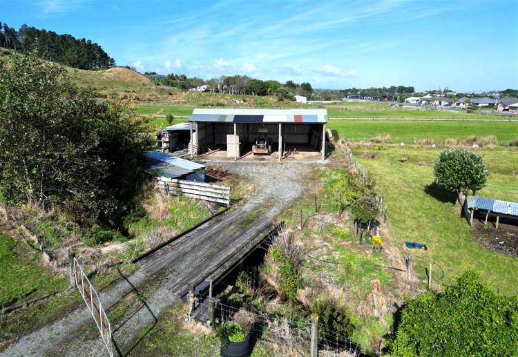 135 Coulson Road Paroa_7