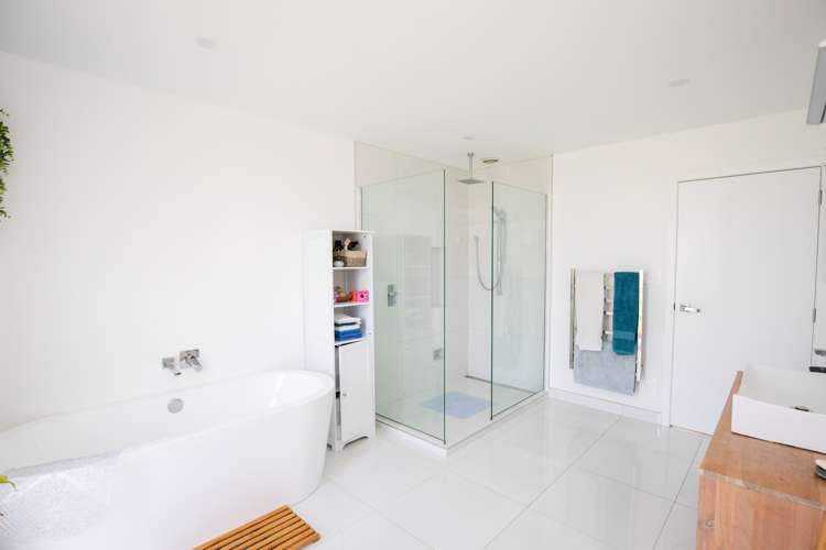 71 Esk Road Miranda_23