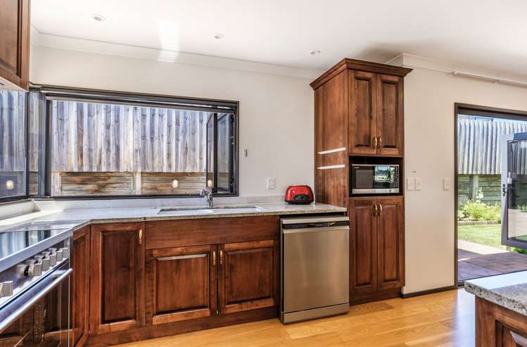 45 Arrowsmith Avenue Waipahihi_7