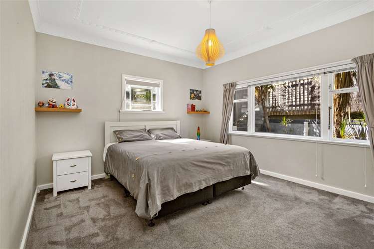 32 Cavendish Square Strathmore Park_15