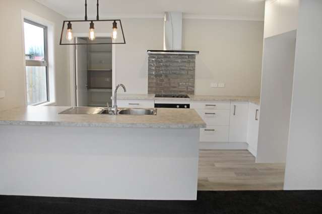 7 Kanzan Grove Feilding_2