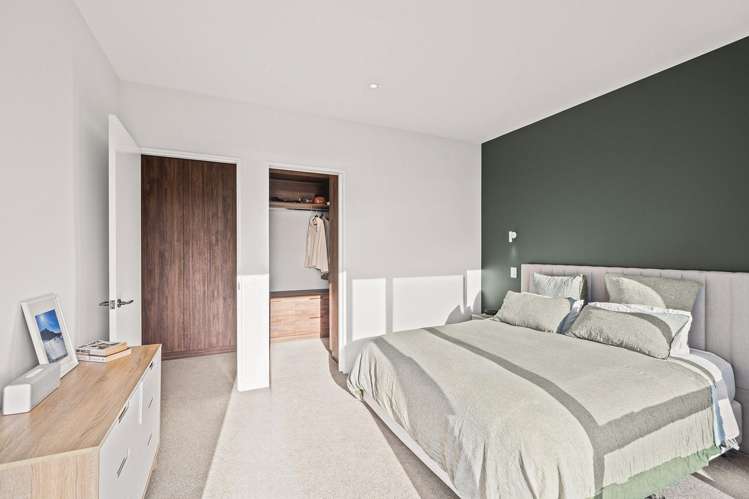 13 St Remy Lane Redcliffs_15