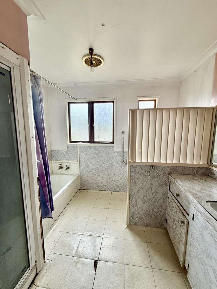 243 Preston Road Otara_14