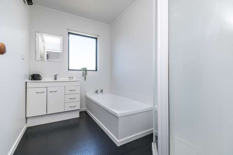 4 Tobago Crescent Grenada North_17