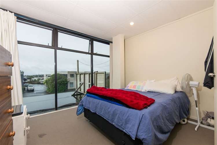 10/80 Bruce Mclaren Road Henderson_12