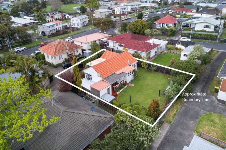 1/180 Lake Road Northcote_17